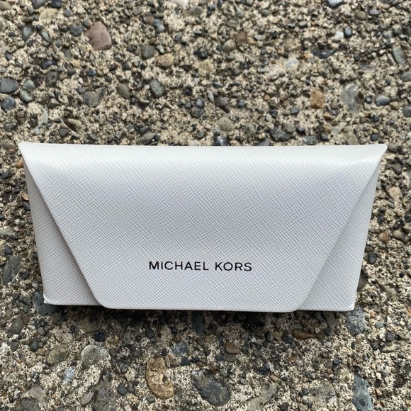 Michael Kors White Sunglass Case - Picture 1 of 3